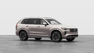 Volvo XC90 HYBRIDE RECHARGEABLE PLUS VERSION LUSTRÉE I4 turbo de 2 L à injection directe avec moteur électrique 4 roues motrices 2025