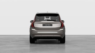 Volvo XC90 Plug-in hybrid Ultra 7-Seater (Bright Theme) 2027 à Laval, Québec - 6 - w320h240px