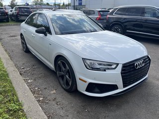 Audi A4 2.0T Progressiv quattro 7sp S tronic Moteur à 4 cylindres 2.0l 4 roues motrices 2019