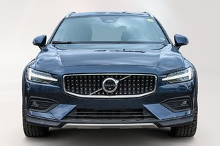 Volvo V60 Cross Country B5 AWD Plus Moteur à 4 cylindres 2.0l 4 roues motrices 2023