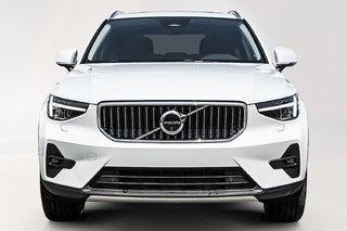 Volvo XC40 B5 AWD Plus Bright Theme Moteur à 4 cylindres 2.0l 4 roues motrices 2024