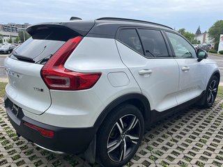 2019 Volvo XC40 T5 AWD R-Design 4 Cylinder Engine 2.0L/120CI All Wheel Drive