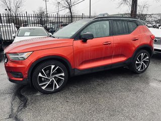2020  XC40 T5 AWD R-Design in Laval, Quebec - 6 - w320h240px