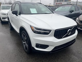 2021 Volvo XC40 T5 AWD R-Design 4 Cylinder Engine 2.0L/120CI All Wheel Drive