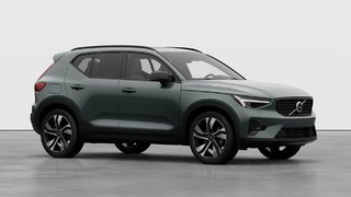 2026 Volvo XC40 B5 AWD Plus Dark Theme 4 Cylinder Engine 2.0L All Wheel Drive