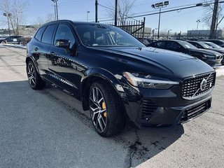 2022  XC60 T8 eAWD Polestar Engineered in Laval, Quebec - 3 - w320h240px
