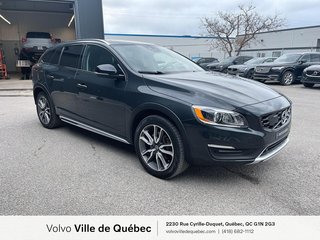 2017 Volvo V60 Cross Country T5 AWD Premier - Bliss - Climat - Xénon - Tech 4 Cylinder Engine All Wheel Drive