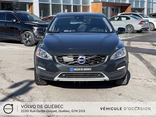 Volvo V60 Cross Country T5 AWD Premier Moteur à 4 cylindres 2.0l 4 roues motrices 2018