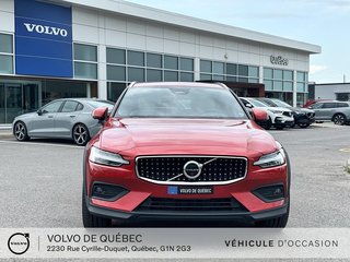 Volvo V60 Cross Country Ultimate Moteur à 4 cylindres 2.0l 4 roues motrices 2024