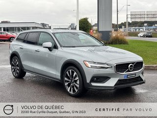 Volvo V60 Cross Country Plus Moteur à 4 cylindres 2.0l 4 roues motrices 2024