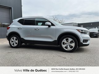 Volvo XC40 Momentum Moteur à 4 cylindres 2.0l 4 roues motrices 2020