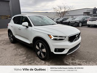 2021 Volvo XC40 T5 AWD Momentum - Premium - Climat 4 Cylinder Engine All Wheel Drive