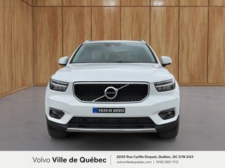 Volvo XC40 Momentum Moteur à 4 cylindres 2.0L/120CI 4 roues motrices 2021