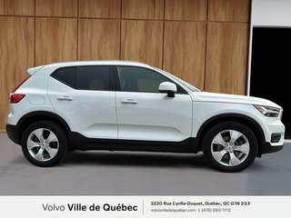 Volvo XC40 Momentum Moteur à 4 cylindres 2.0L/120CI 4 roues motrices 2021