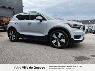 Volvo XC40 Momentum Moteur à 4 cylindres 2.0L/120CI 4 roues motrices 2022