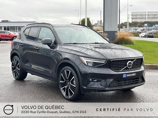 2023 Volvo XC40 Ultimate Dark Theme 4 Cylinder Engine 2.0L All Wheel Drive