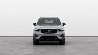 2025 Volvo XC40 ULTRA DARK THEME 2.0L I4 Direct-Injected Turbocharged -inc: Integrated Starter Generator (ISG) All Wheel Drive