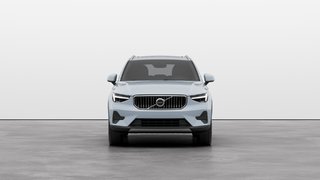 2025 Volvo XC40 CORE BRIGHT THEME 2.0L I4 Direct-Injected Turbocharged -inc: Integrated Starter Generator (ISG) All Wheel Drive