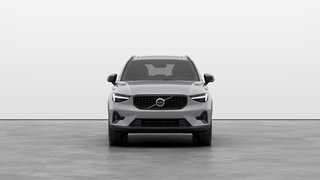 2025 Volvo XC40 ULTRA DARK THEME 2.0L I4 Direct-Injected Turbocharged -inc: Integrated Starter Generator (ISG) All Wheel Drive