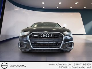 Audi A3 2.0T Komfort quattro 6sp S tronic Moteur à 4 cylindres 2.0l 4 roues motrices 2018