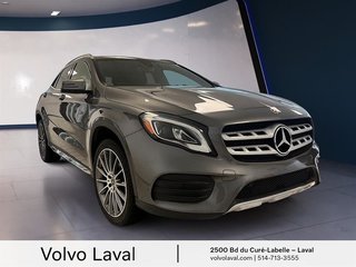 Mercedes-Benz GLA250 4MATIC SUV Moteur à 4 cylindres 2.0L/122CI 4 roues motrices 2018