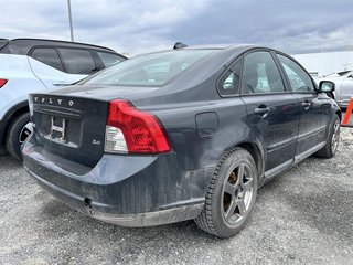 2010  S40 2.4i A SR in Laval, Quebec - 4 - w320h240px