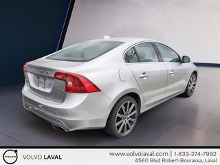 Volvo S60 T6 Drive-E FWD Platinum Moteur à 4 cylindres 2.0l Traction 2015