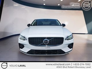 Volvo S60 B5 AWD Ultimate - Dark Moteur à 4 cylindres 2.0l 4 roues motrices 2023