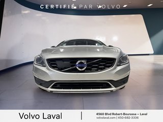 Volvo V60 Cross Country T5 AWD Premier Moteur à 4 cylindres 2.0l 4 roues motrices 2017