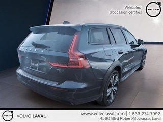 2021  V60 Cross Country T5 AWD in Laval, Quebec - 4 - w320h240px