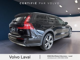 Volvo V60 Cross Country B5 AWD Plus 2024 à Laval, Québec - 3 - w320h240px