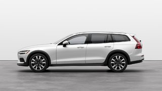 2026 Volvo V60 Cross Country Ultra in Laval, Quebec - 6 - w320h240px