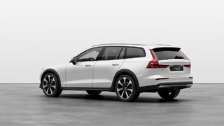 Volvo V60 Cross Country Ultra 2026 à Laval, Québec - 2 - w320h240px