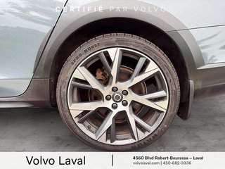 Volvo V90 Cross Country  2022 à Laval, Québec - 6 - w320h240px