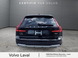 Volvo V90 Cross Country Ultimate 2023 à Laval, Québec - 3 - w320h240px