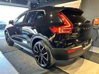 2023  XC40 B5 AWD Ultimate - Dark in Laval, Quebec - 2 - w320h240px