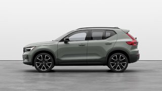 2025 Volvo XC40 Ultra Dark Theme in Laval, Quebec - 6 - w320h240px