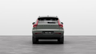 2025 Volvo XC40 Plus Dark Theme in Laval, Quebec - 4 - w320h240px