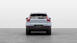 2025 Volvo XC40 Plus Dark Theme in Laval, Quebec - 4 - w320h240px