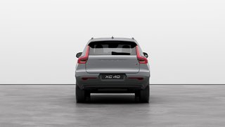 2025 Volvo XC40 Plus Dark Theme in Laval, Quebec - 4 - w320h240px
