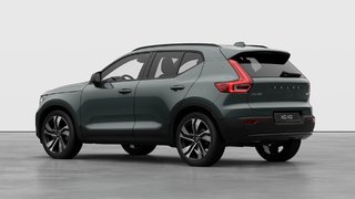 2026 Volvo XC40 Plus Dark Theme in Laval, Quebec - 2 - w320h240px