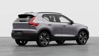 Volvo XC40 Plus Dark Theme 2026 à Laval, Québec - 4 - w320h240px