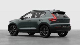 2026 Volvo XC40 Plus Dark Theme in Laval, Quebec - 2 - w320h240px