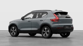 2026 Volvo XC40 Plus Dark Theme in Laval, Quebec - 2 - w320h240px