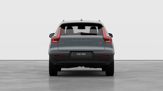 2026 Volvo XC40 Plus Dark Theme in Brossard, Quebec - 6 - w320h240px