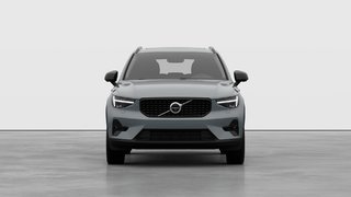 2026 Volvo XC40 Plus Dark Theme in Brossard, Quebec - 5 - w320h240px
