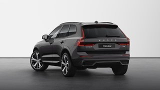 Volvo XC60 Plug-In Hybrid Ultra Dark Theme 2025 à Brossard, Québec - 2 - w320h240px