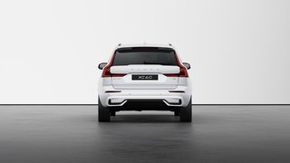 Volvo XC60 Plug-in Hybrid Ultra Dark Theme 2025 à Laval, Québec - 4 - w320h240px