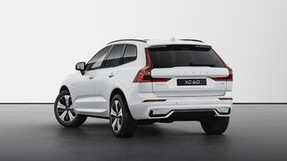 Volvo XC60 Plug-in Hybrid Plus Dark Theme 2025 à Laval, Québec - 2 - w320h240px