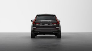 Volvo XC60 Ultra Dark Theme 2025 à Laval, Québec - 4 - w320h240px
